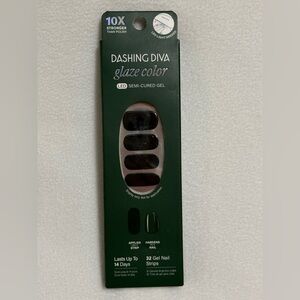 Dashing Diva Black Glaze Color LED Semi-Cured Gel